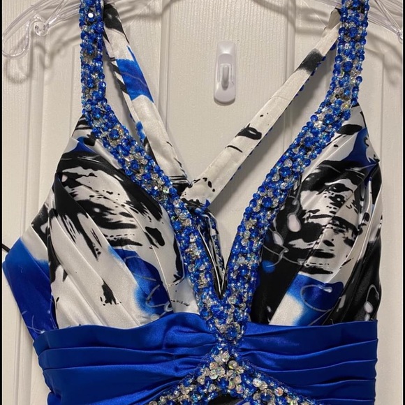 Prom Dress - Picture 3 of 4